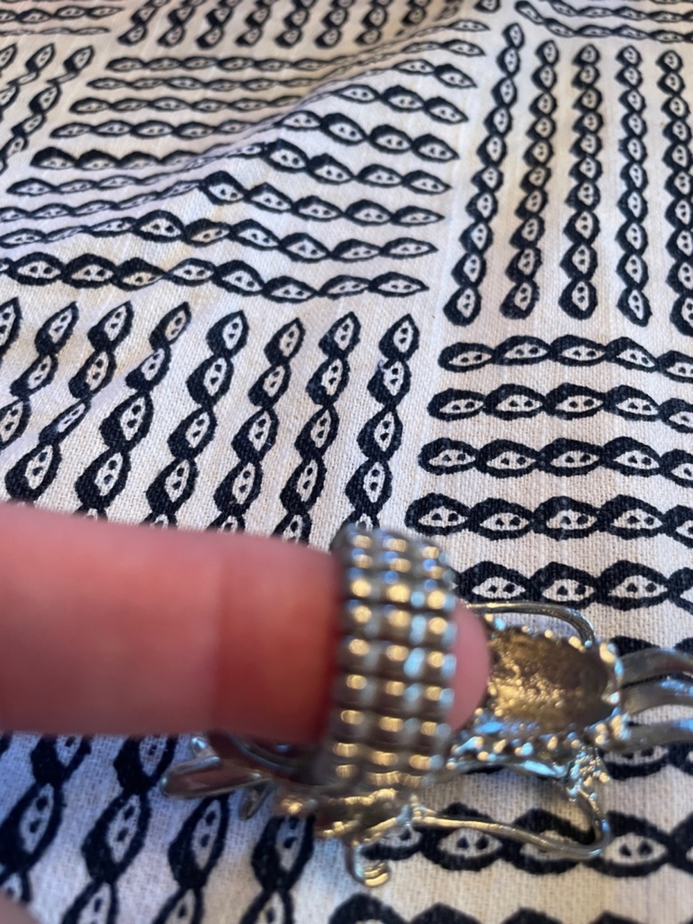 Silver Tone Rhinestone Dragon ring - Picture 8 of 8